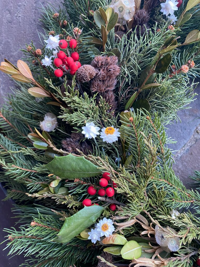 Dried flower holiday wreaths img 1016