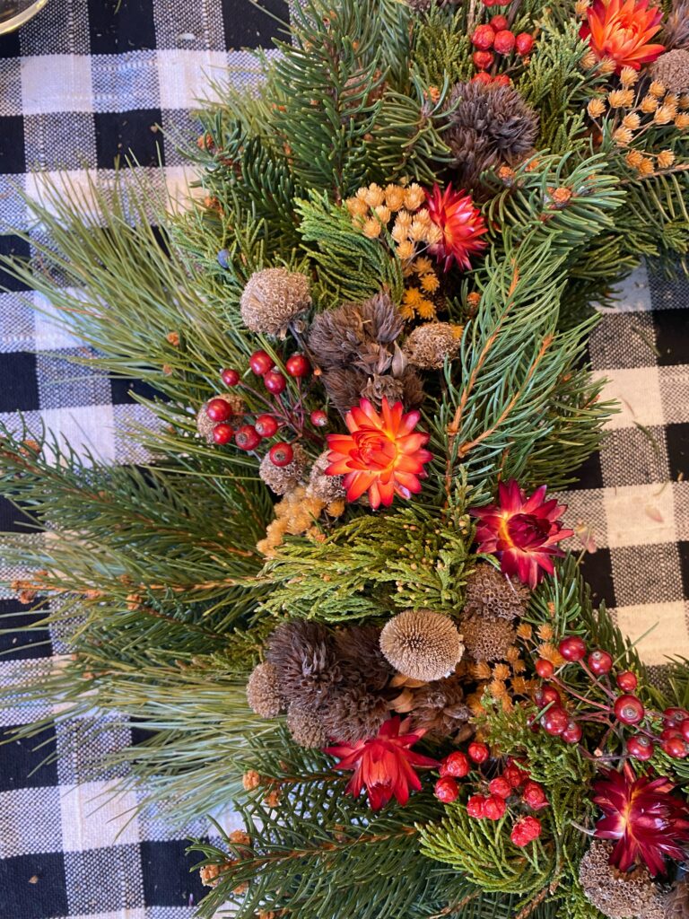 Dried flower holiday wreaths img 1079